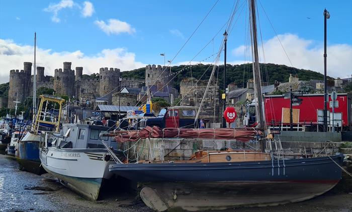Conwy castle, boats, Conwy sightseeing, Conwy tours, Conwy guided tours, walking tours